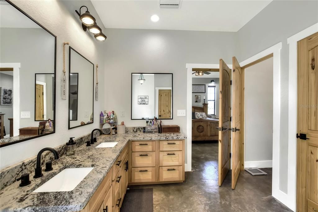 Recently Sold: $1,250,000 (4 beds, 2 baths, 2819 Square Feet)