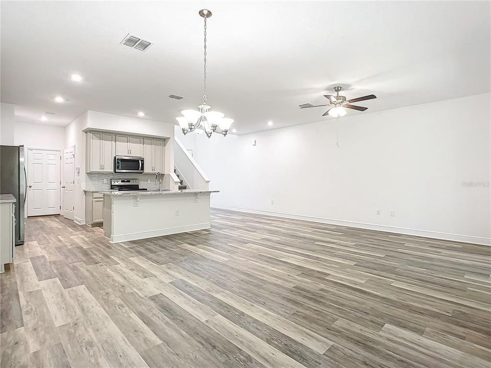 For Sale: $475,000 (3 beds, 2 baths, 2010 Square Feet)