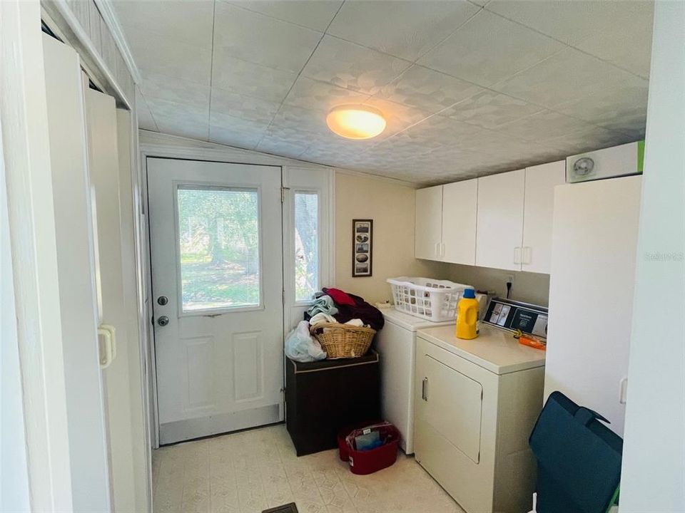 For Sale: $174,500 (2 beds, 2 baths, 1574 Square Feet)