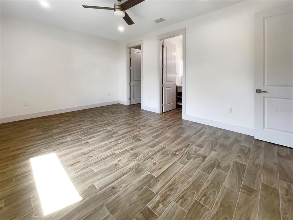 Active With Contract: $419,000 (3 beds, 2 baths, 1654 Square Feet)