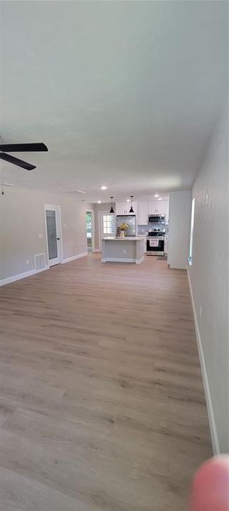 Active With Contract: $265,000 (3 beds, 2 baths, 1253 Square Feet)