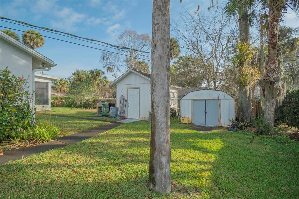 For Sale: $349,000 (3 beds, 2 baths, 1638 Square Feet)