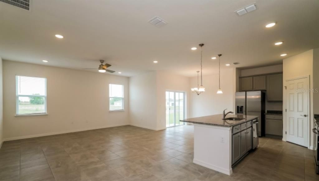 For Rent: $1,920 (4 beds, 2 baths, 1839 Square Feet)