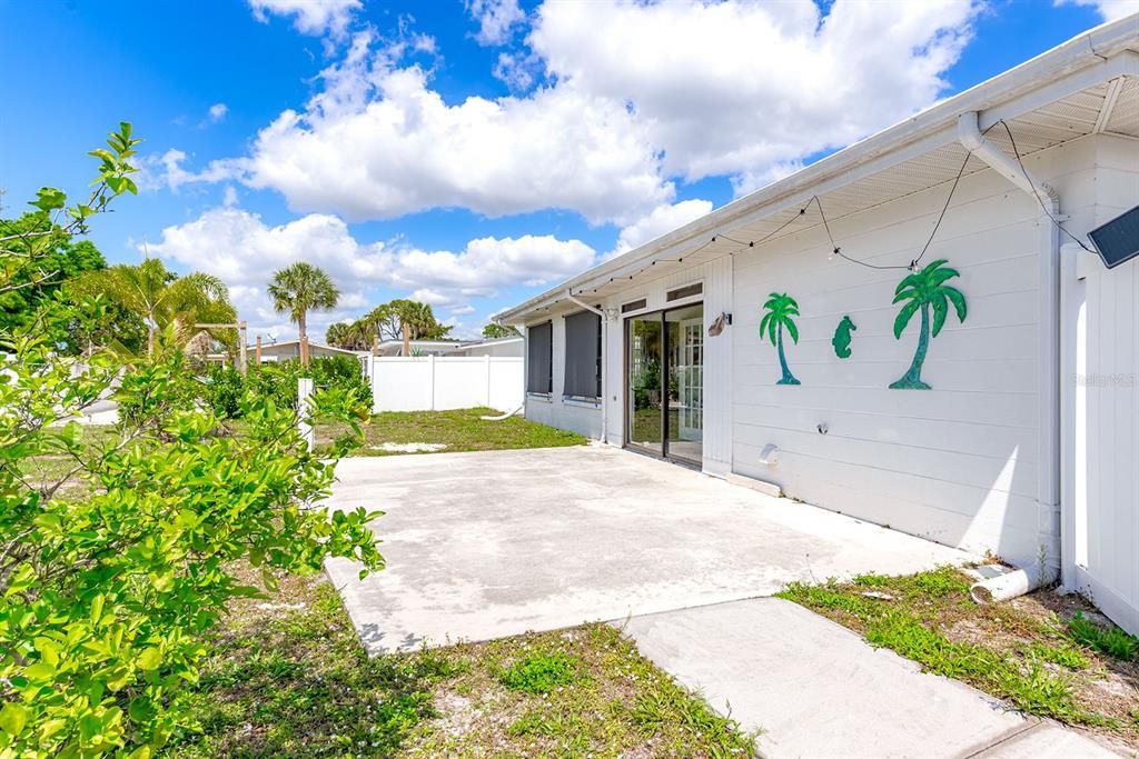 Recently Sold: $369,000 (2 beds, 2 baths, 1541 Square Feet)