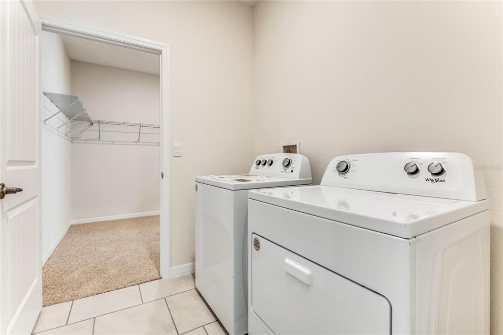 Active With Contract: $2,550 (3 beds, 2 baths, 1722 Square Feet)