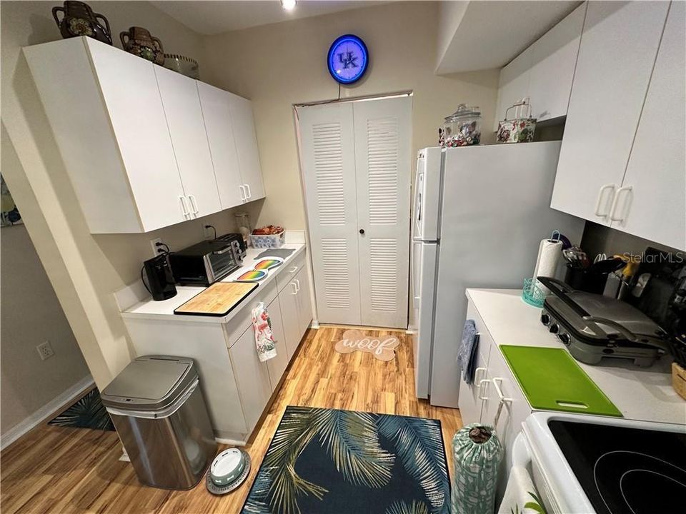 For Rent: $2,500 (2 beds, 2 baths, 1329 Square Feet)