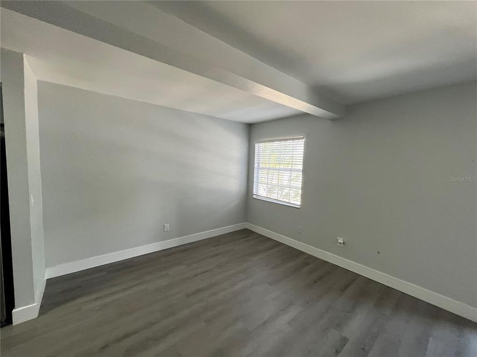 Recently Rented: $1,499 (1 beds, 1 baths, 595 Square Feet)