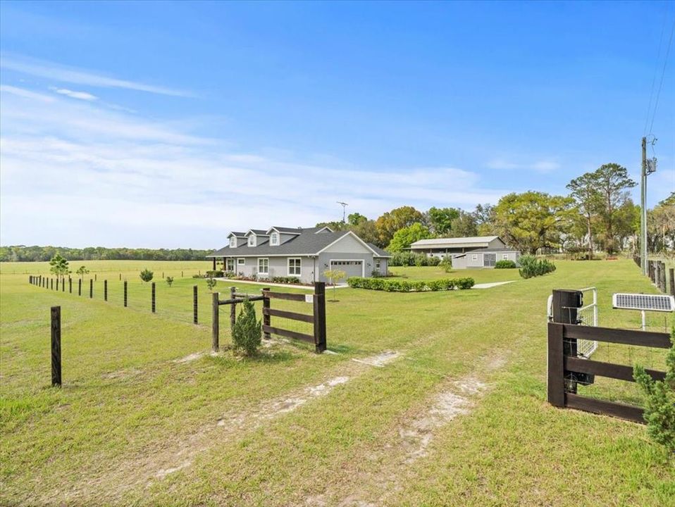 Vendido Recientemente: $775,000 (3 camas, 2 baños, 1935 Pies cuadrados)