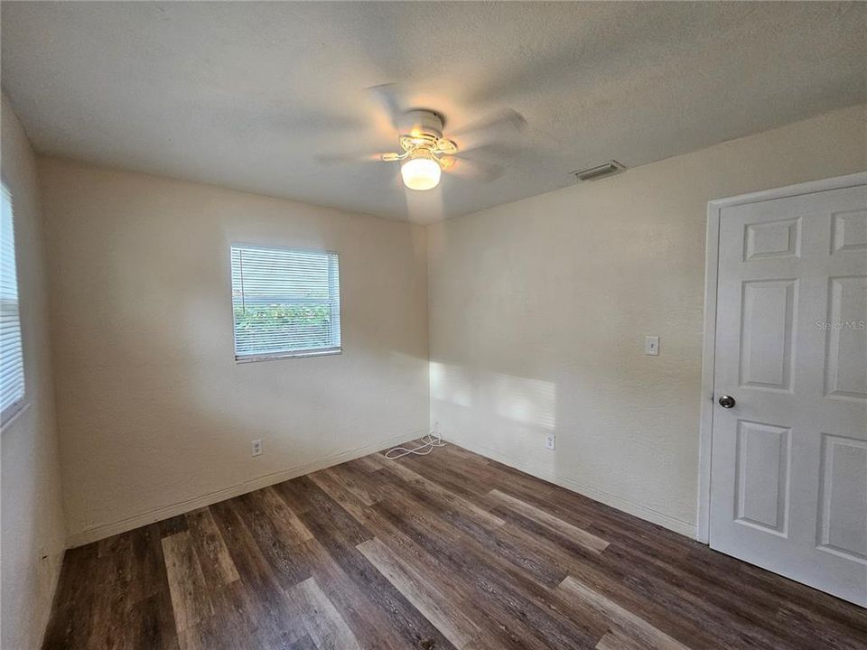 Recently Rented: $2,399 (3 beds, 1 baths, 874 Square Feet)