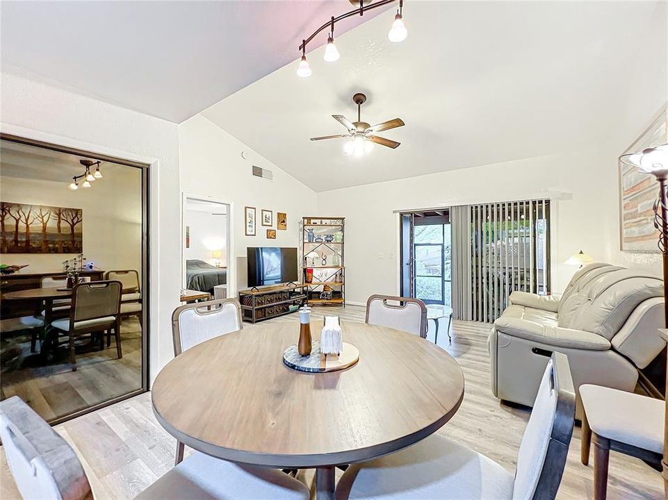 Active With Contract: $349,900 (3 beds, 2 baths, 1322 Square Feet)