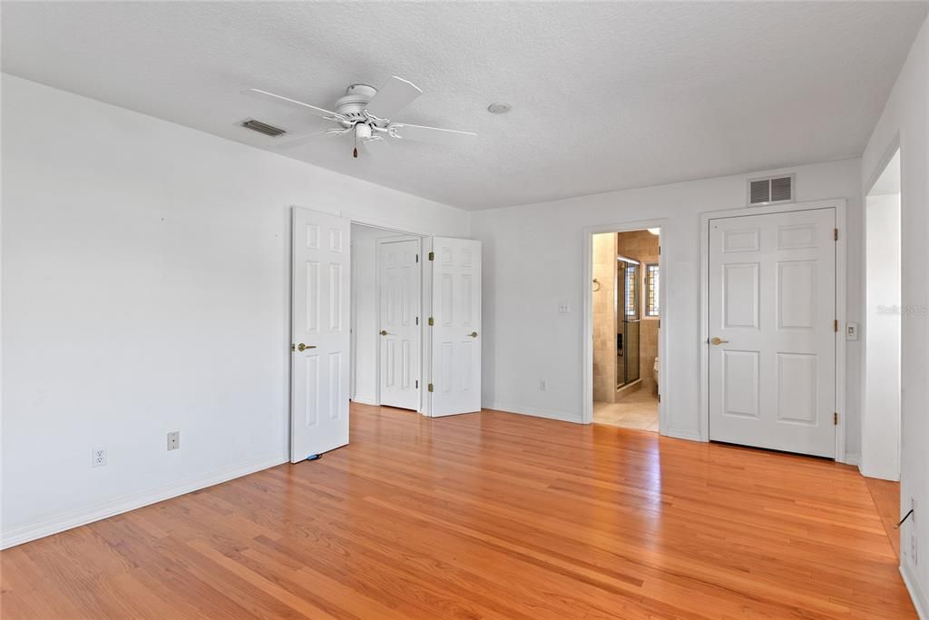 Spacious Guest Bedroom