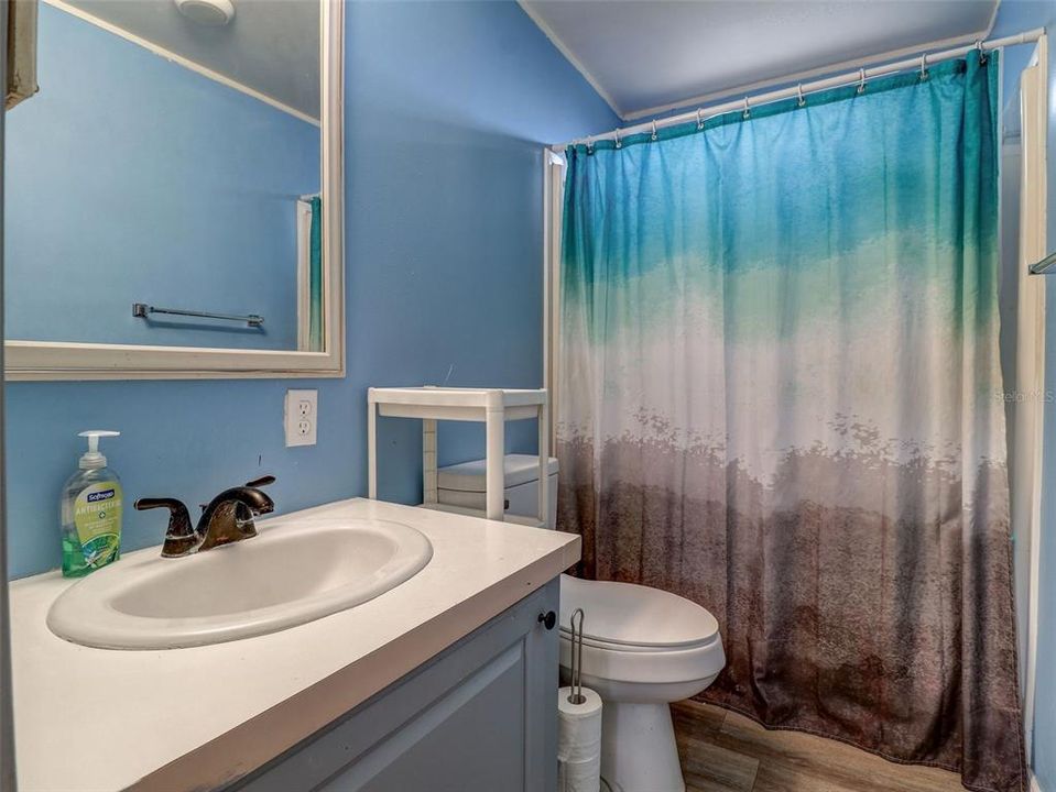 最近售出: $230,000 (2 贝兹, 2 浴室, 1100 平方英尺)