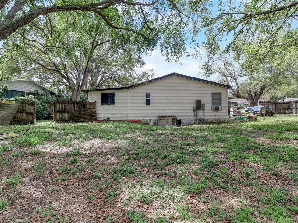 Recently Sold: $230,000 (2 beds, 2 baths, 1100 Square Feet)
