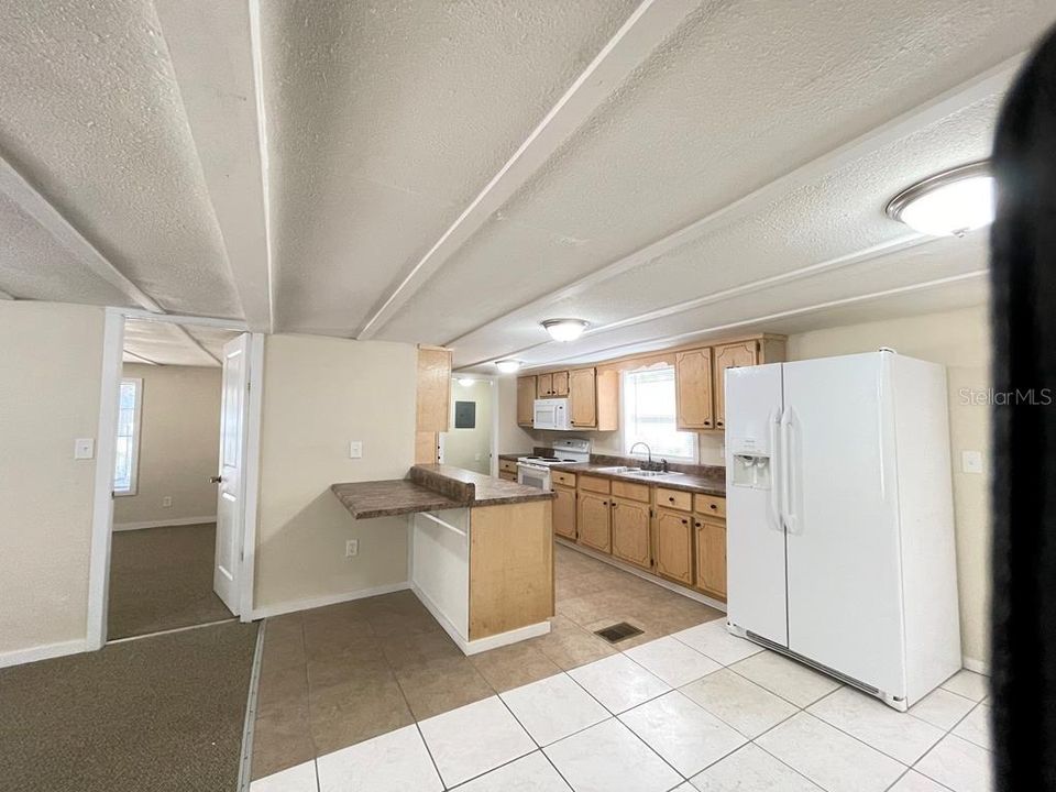For Sale: $134,900 (3 beds, 2 baths, 960 Square Feet)