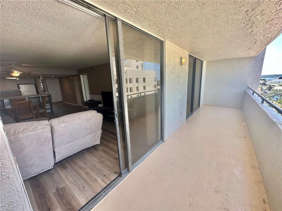 Recently Rented: $2,300 (2 beds, 2 baths, 1236 Square Feet)