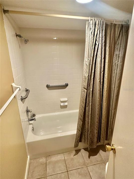 最近租的: $2,300 (2 贝兹, 2 浴室, 1236 平方英尺)