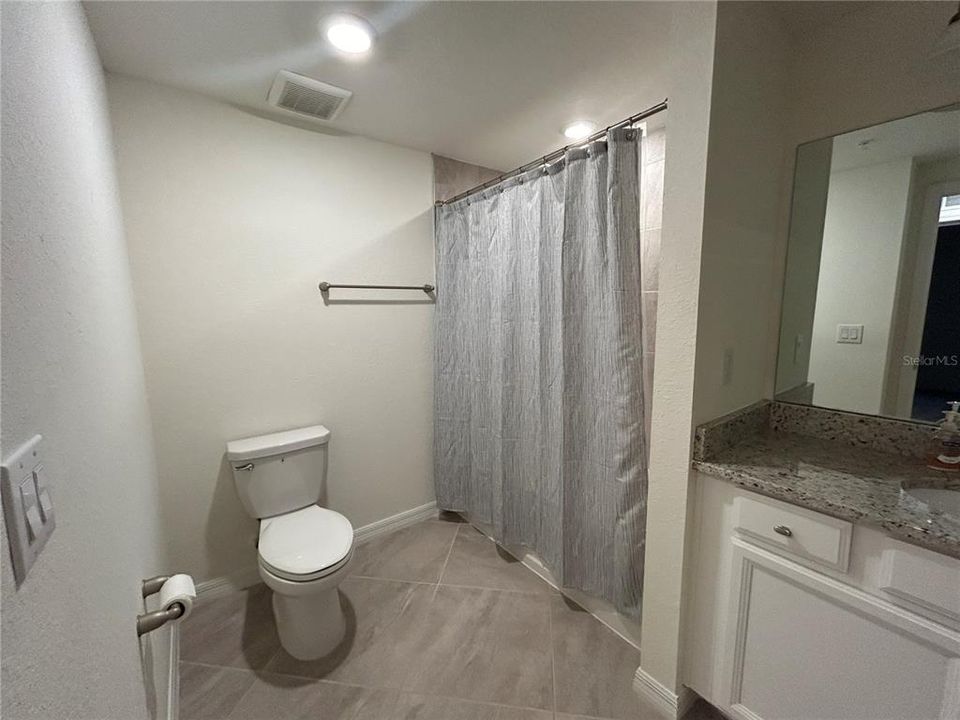 Active With Contract: $3,500 (3 beds, 2 baths, 1786 Square Feet)