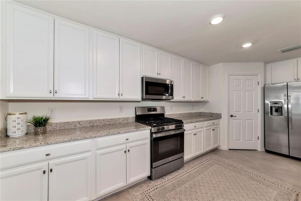 Active With Contract: $3,500 (3 beds, 2 baths, 1786 Square Feet)