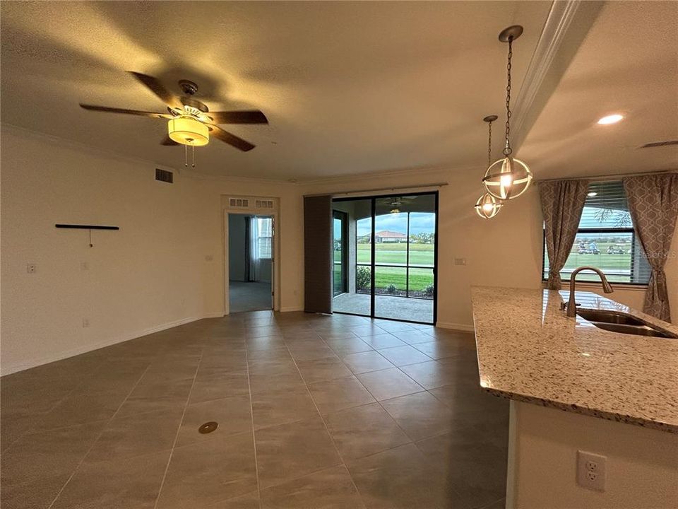 Active With Contract: $3,500 (3 beds, 2 baths, 1786 Square Feet)