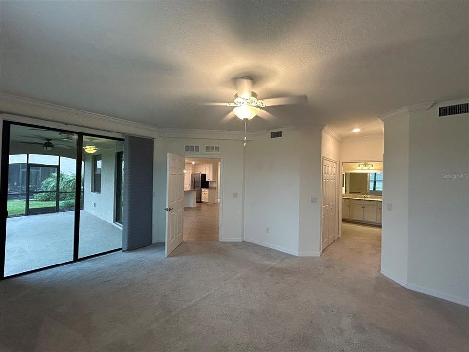 Active With Contract: $3,500 (3 beds, 2 baths, 1786 Square Feet)