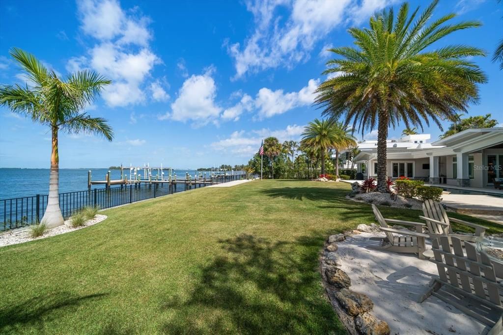 Recently Sold: $5,999,999 (3 beds, 4 baths, 5065 Square Feet)