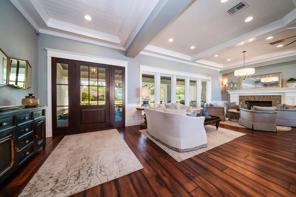 Recently Sold: $5,999,999 (3 beds, 4 baths, 5065 Square Feet)