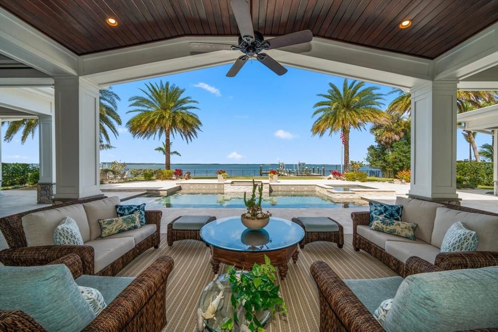 Recently Sold: $5,999,999 (3 beds, 4 baths, 5065 Square Feet)