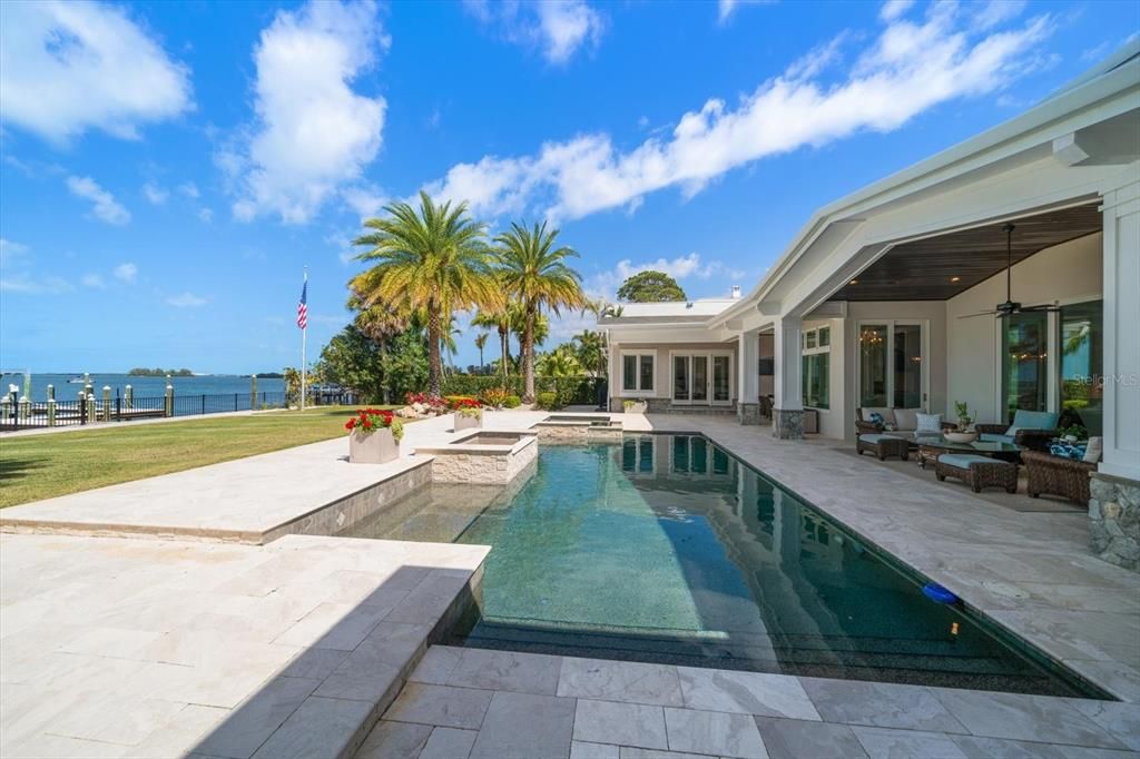 Recently Sold: $5,999,999 (3 beds, 4 baths, 5065 Square Feet)