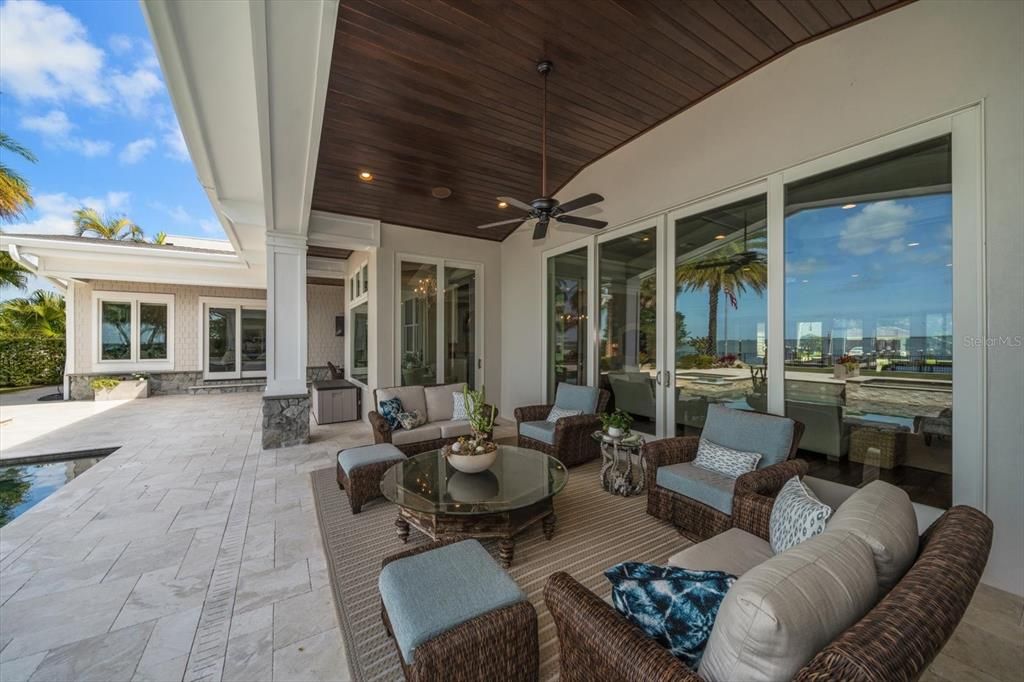 Recently Sold: $5,999,999 (3 beds, 4 baths, 5065 Square Feet)