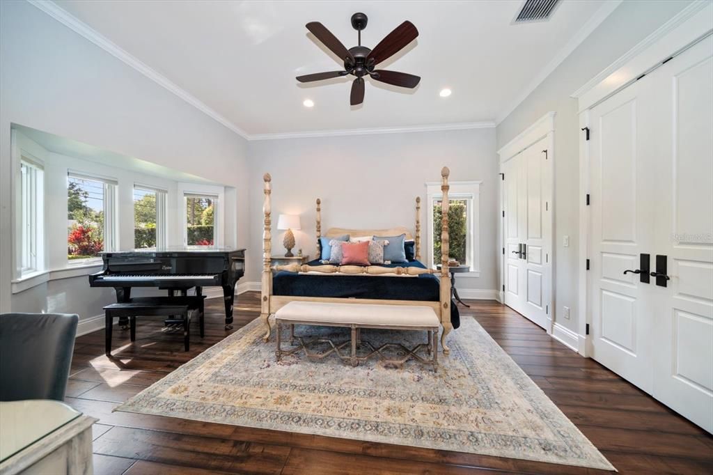 Recently Sold: $5,999,999 (3 beds, 4 baths, 5065 Square Feet)