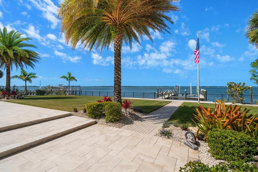 Recently Sold: $5,999,999 (3 beds, 4 baths, 5065 Square Feet)