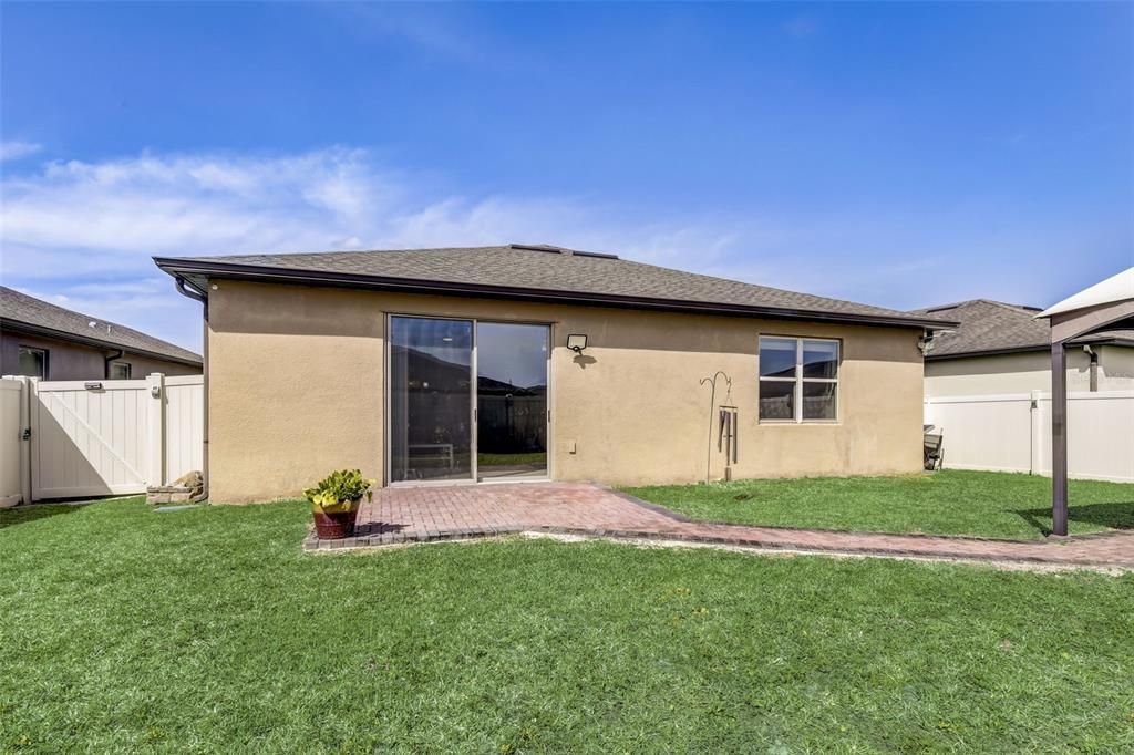 Active With Contract: $439,000 (4 beds, 2 baths, 2144 Square Feet)