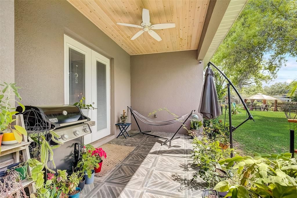 Recently Sold: $475,000 (4 beds, 2 baths, 2286 Square Feet)