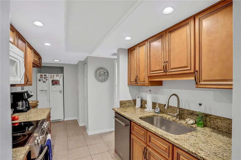 For Sale: $499,900 (2 beds, 2 baths, 1200 Square Feet)