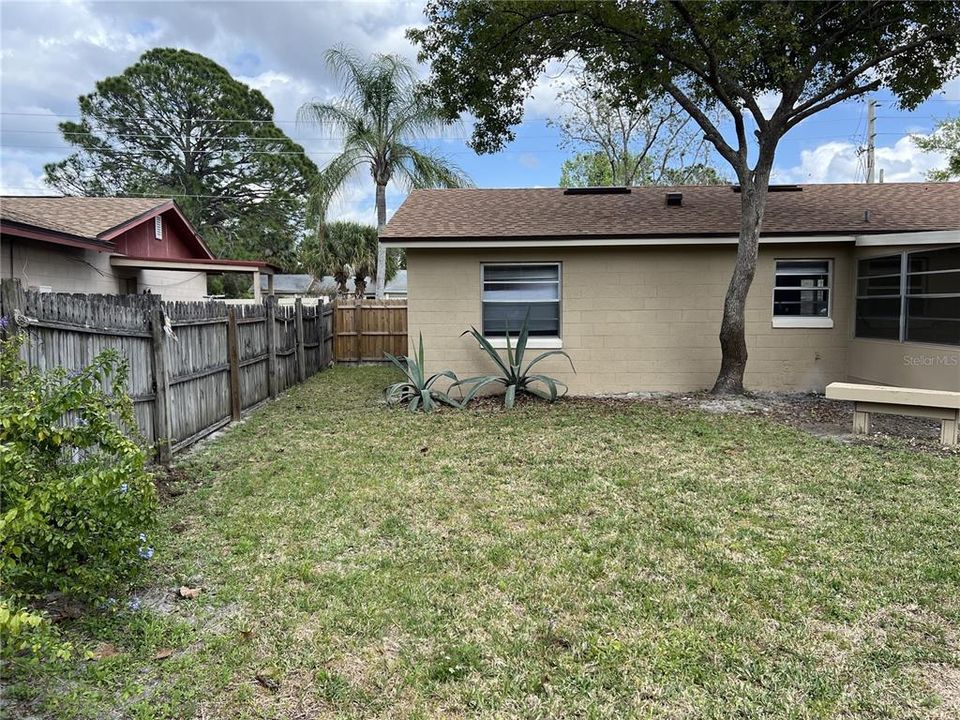 Recently Sold: $328,000 (3 beds, 2 baths, 1320 Square Feet)