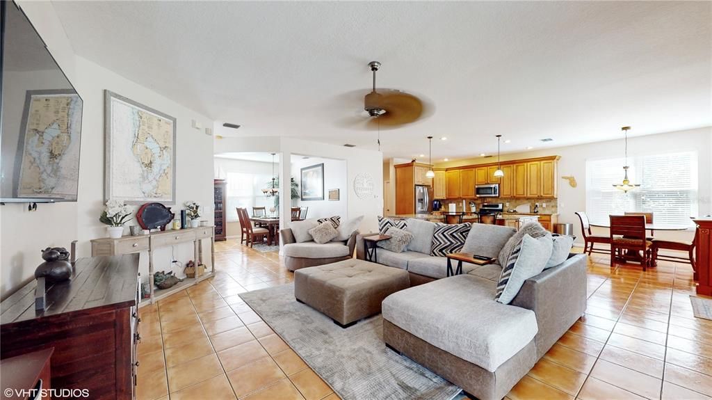 Recently Sold: $825,000 (5 beds, 3 baths, 2939 Square Feet)