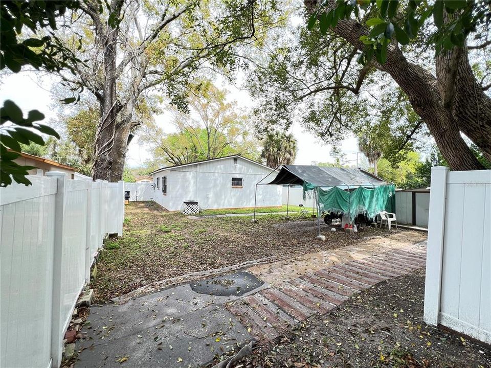 For Sale: $290,000 (3 beds, 1 baths, 1056 Square Feet)