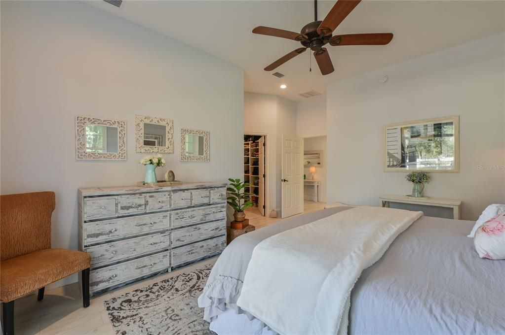 Recently Sold: $1,299,000 (3 beds, 2 baths, 1845 Square Feet)