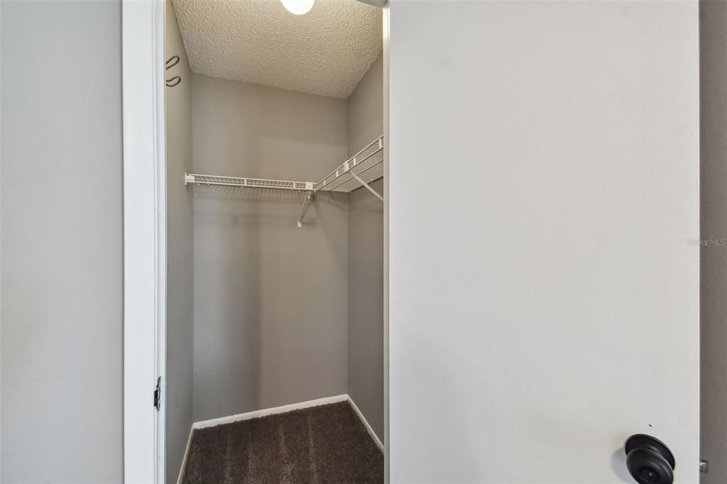Active With Contract: $230,000 (2 beds, 2 baths, 1092 Square Feet)