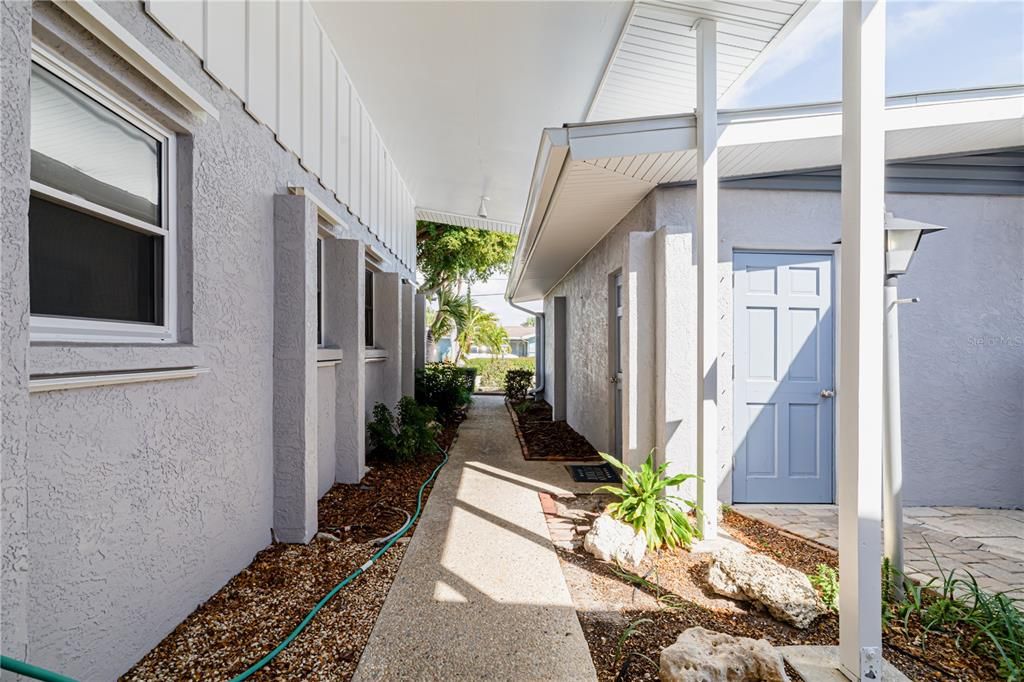Recently Sold: $849,000 (3 beds, 2 baths, 1869 Square Feet)