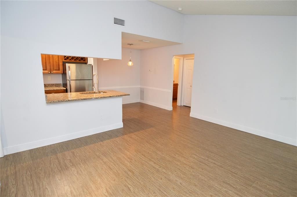 Recently Rented: $1,675 (2 beds, 2 baths, 1007 Square Feet)