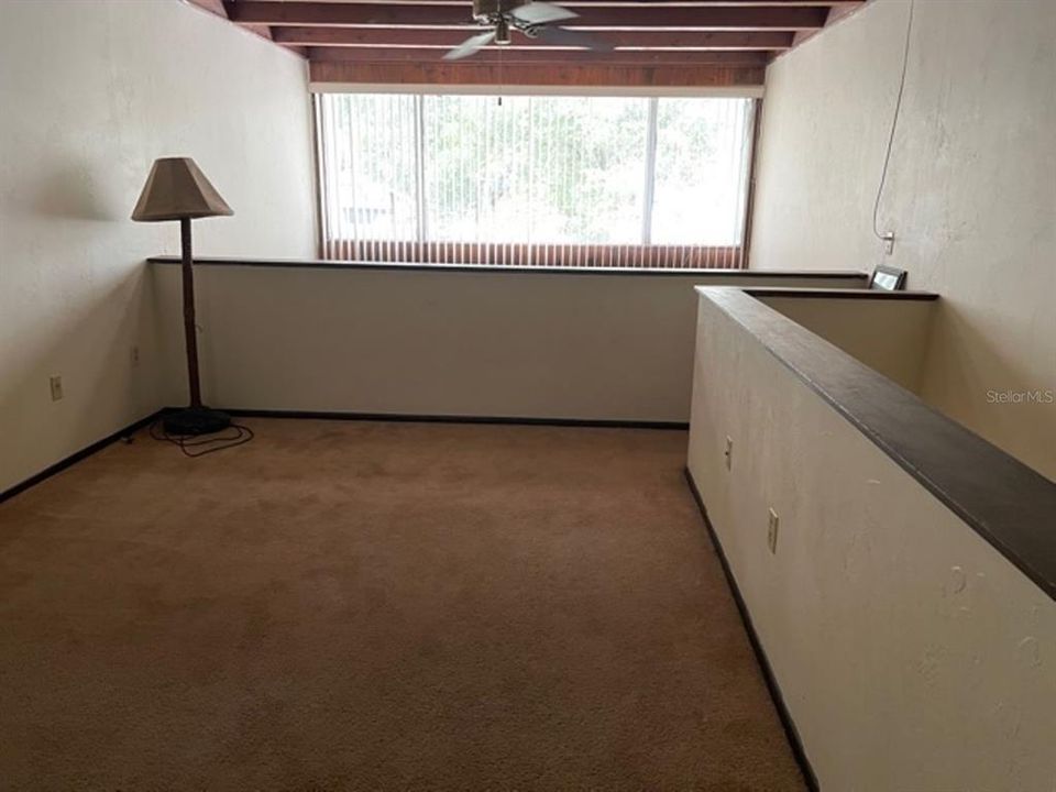 For Sale: $84,900 (1 beds, 1 baths, 808 Square Feet)