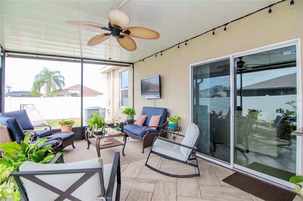 Active With Contract: $315,000 (3 beds, 2 baths, 1448 Square Feet)