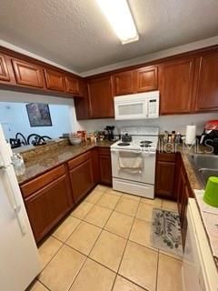 Active With Contract: $1,700 (2 beds, 2 baths, 1560 Square Feet)