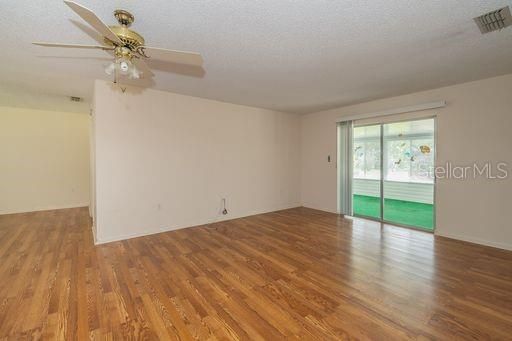 For Sale: $284,900 (2 beds, 2 baths, 1506 Square Feet)