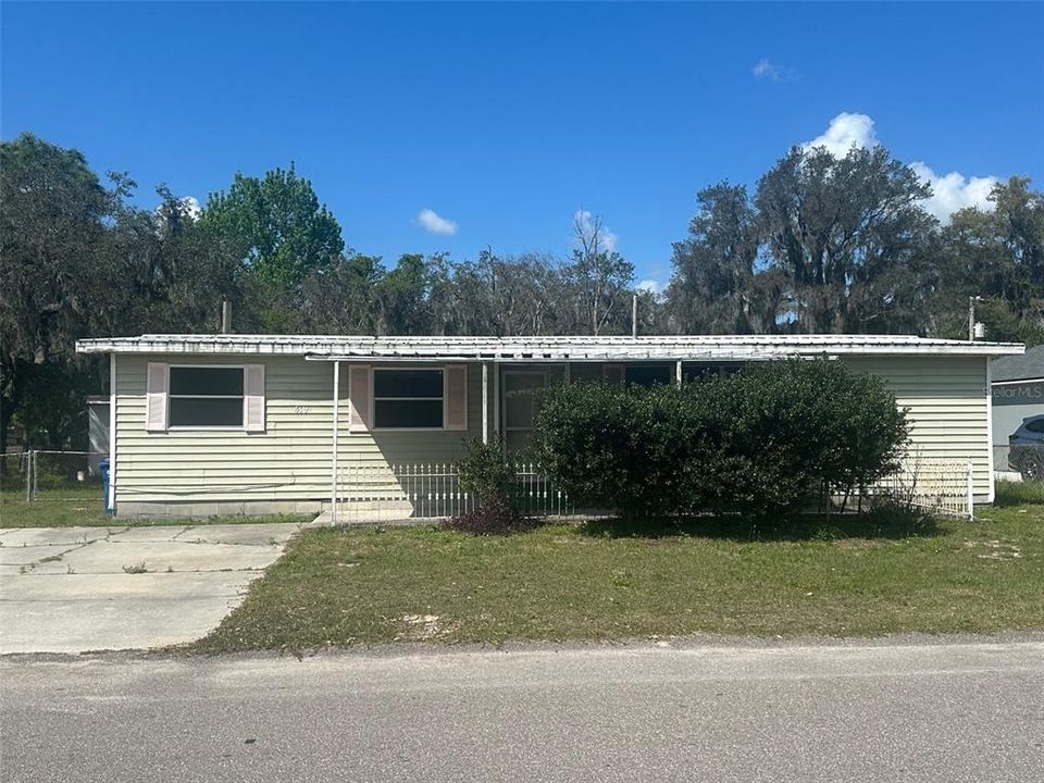 Recently Sold: $125,000 (3 beds, 2 baths, 1152 Square Feet)