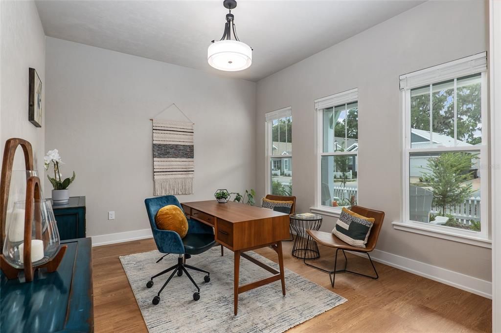 Active With Contract: $499,000 (3 beds, 2 baths, 2162 Square Feet)