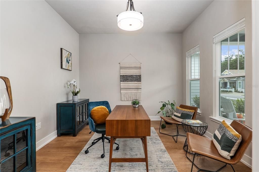 Active With Contract: $499,000 (3 beds, 2 baths, 2162 Square Feet)