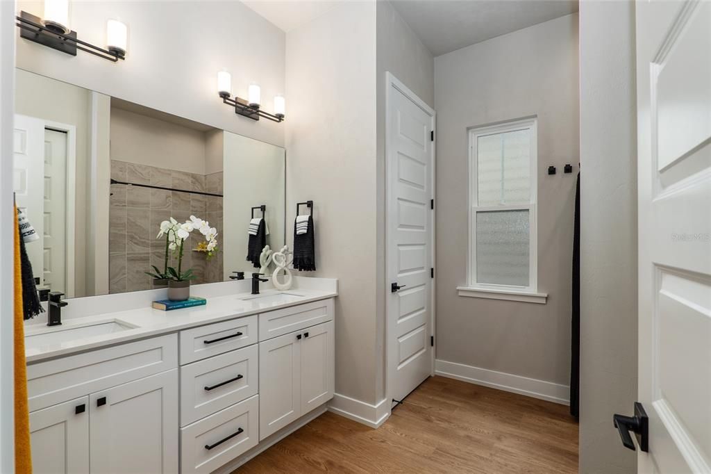 Active With Contract: $499,000 (3 beds, 2 baths, 2162 Square Feet)