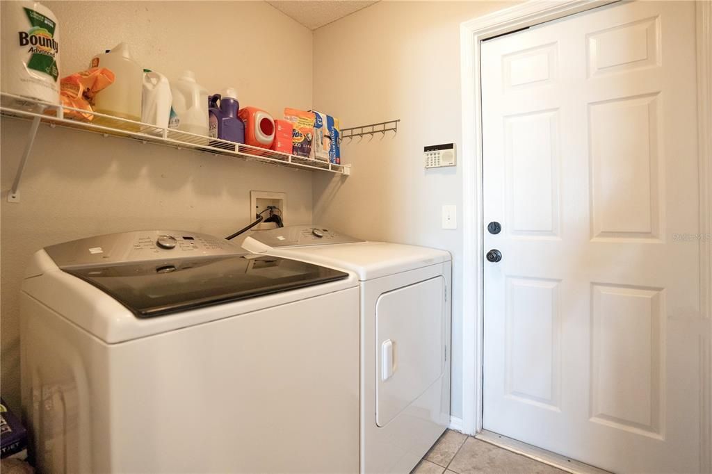 Active With Contract: $550,000 (4 beds, 2 baths, 2072 Square Feet)